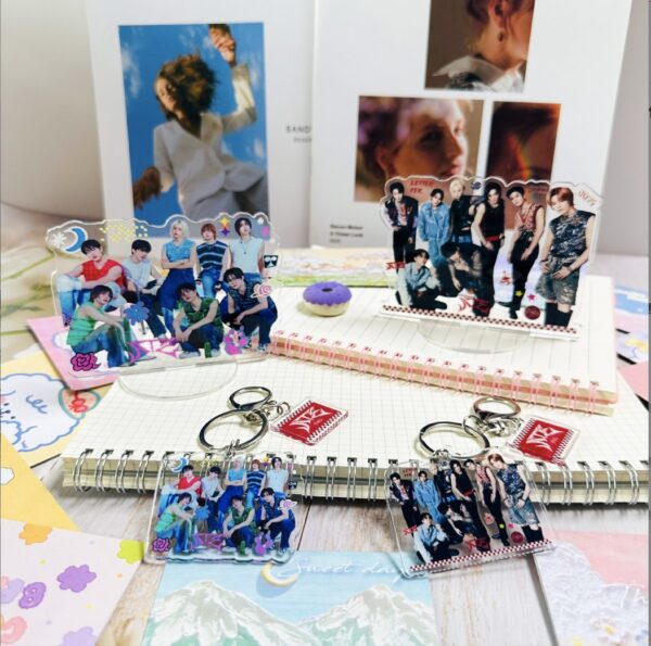 4pcs StrayKids ATE standee and keychain free shipping