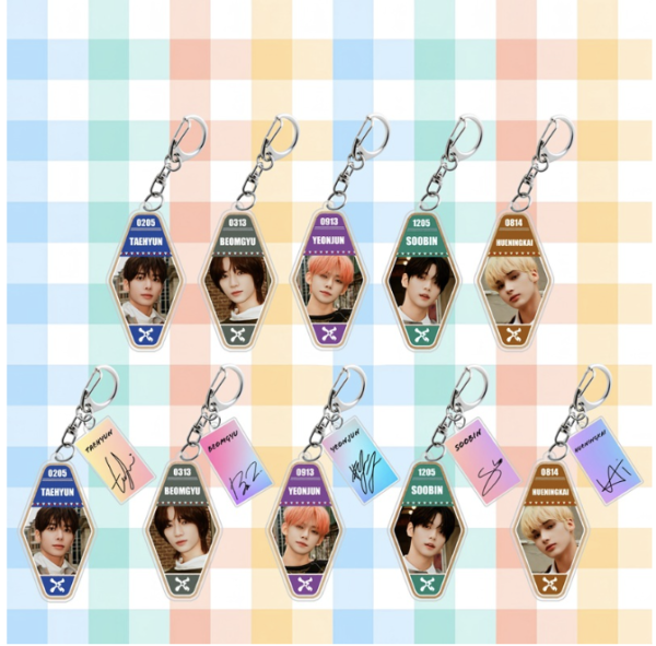 10pcs/set txt member keychain free shipping