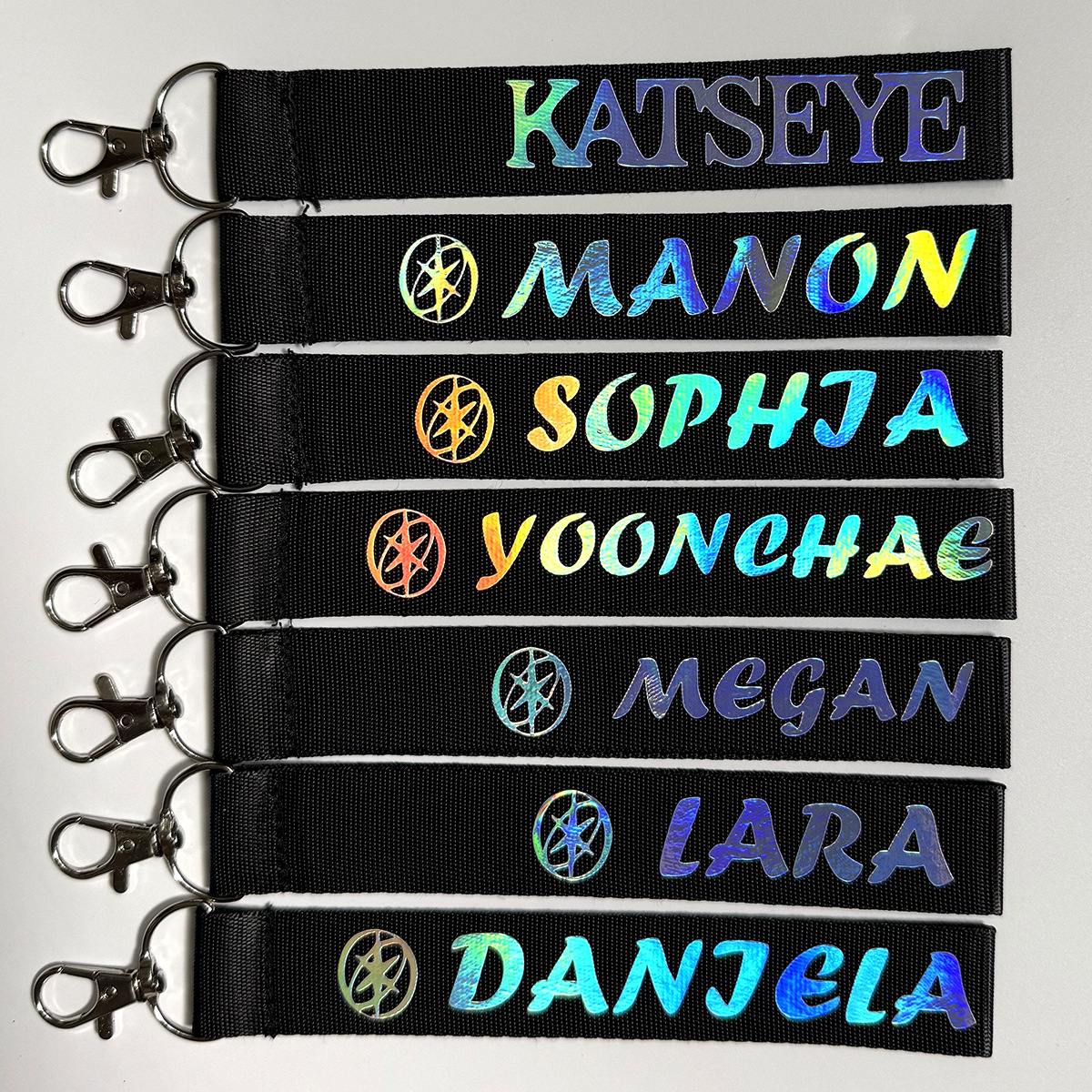 7pcs/set katseye laser keychain free shipping
